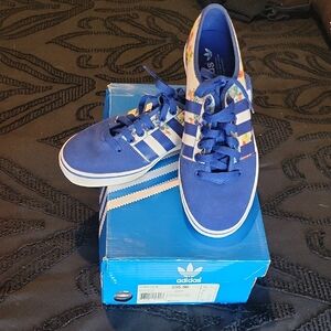 Adidas Women's Size 8.5 Blue Floral Sneakers